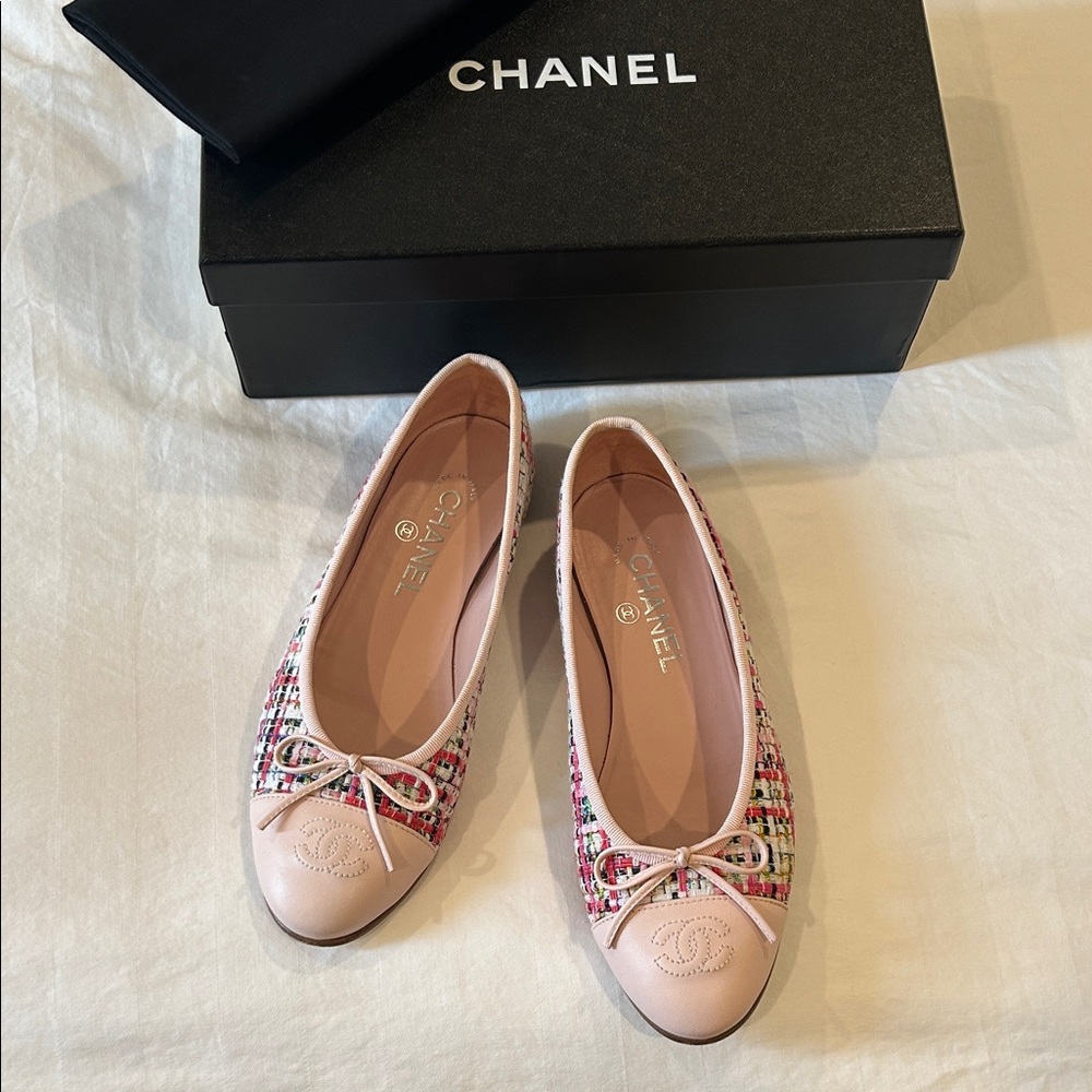 CHANEL Multicolor Tweed Ballerina Flats - Picture 2 of 14